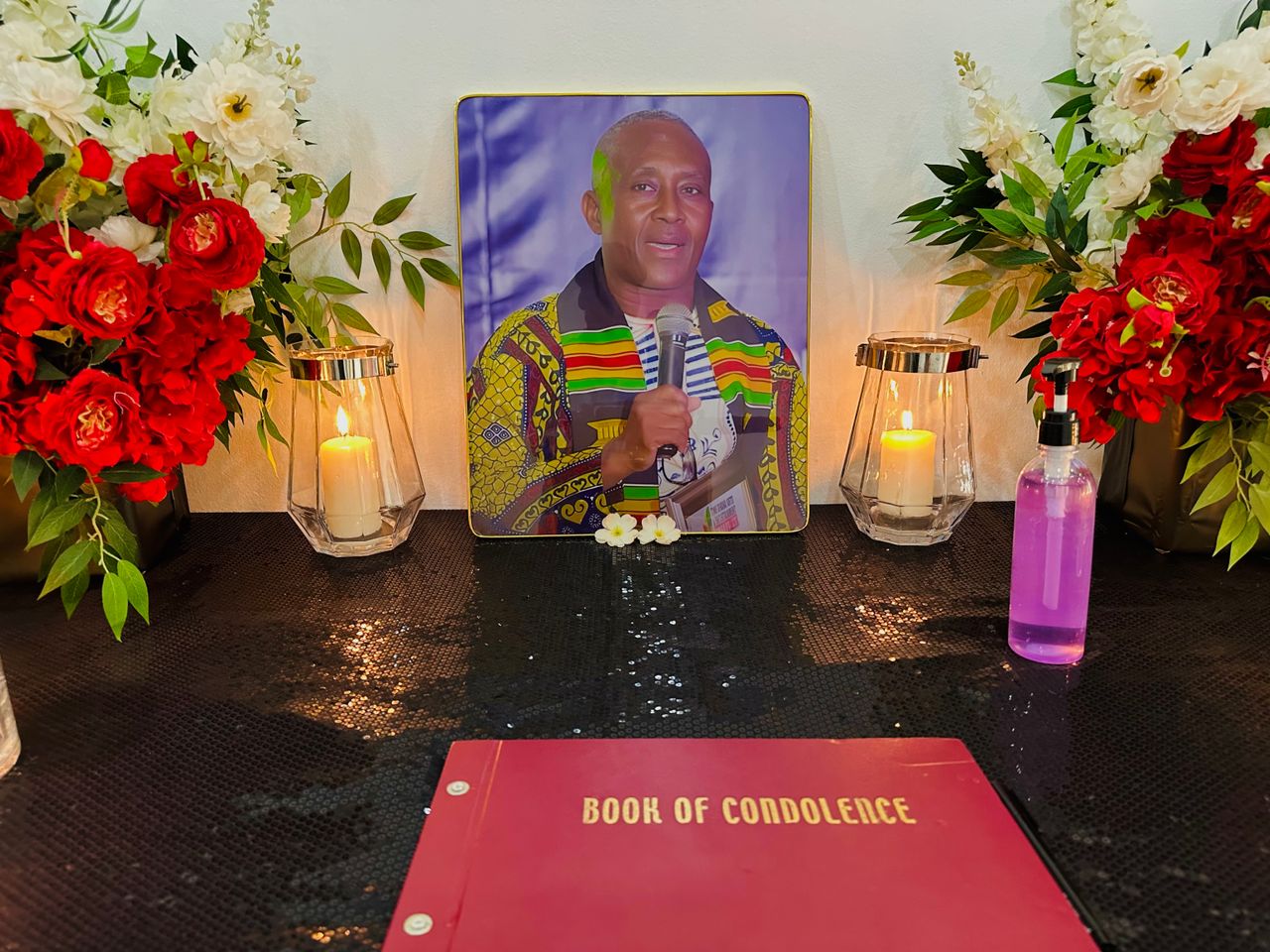 Hon. Abla Dzifa Gomashie signs the Book of Condolence in memory of Mawuli Semevor